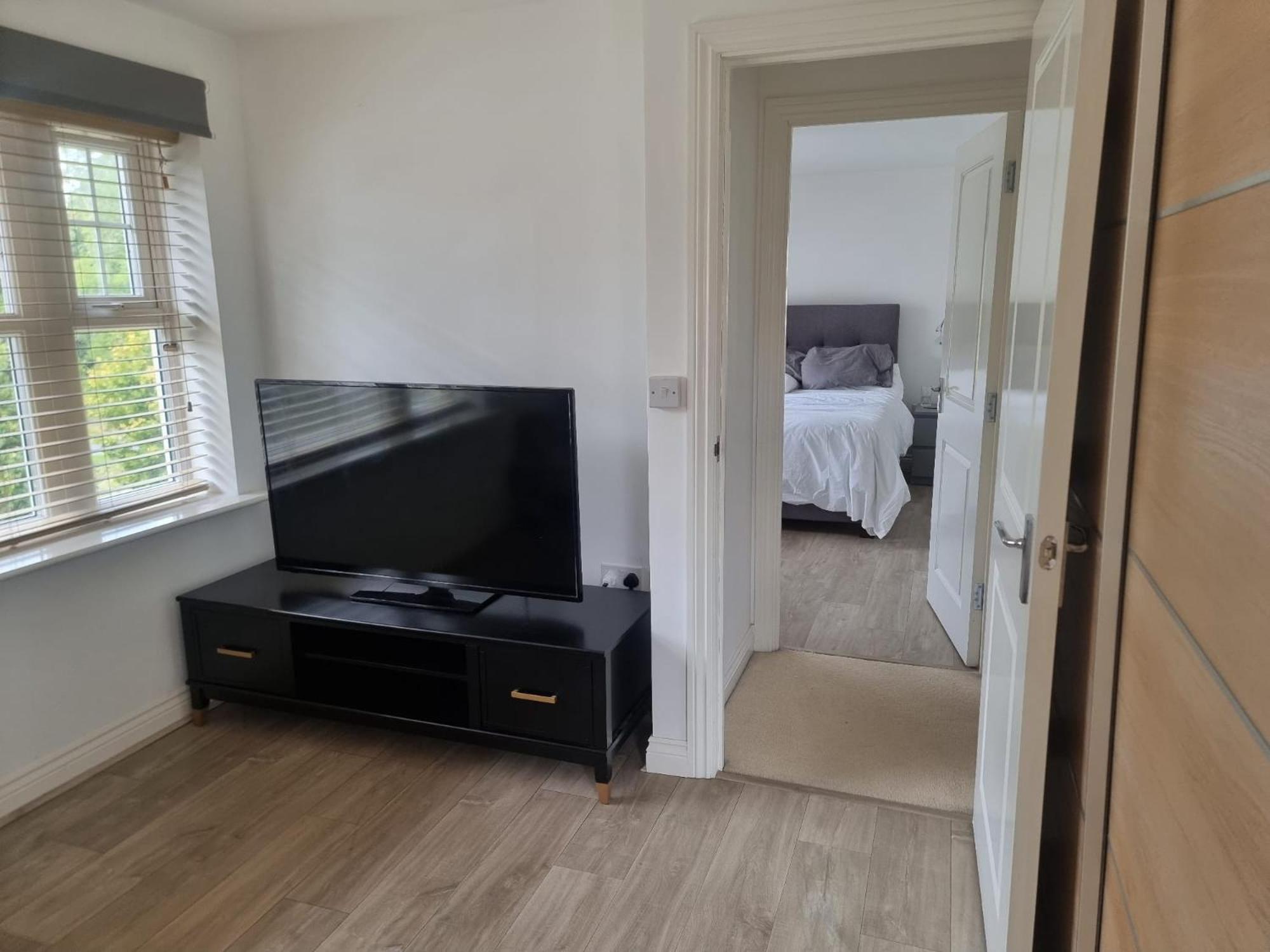 Bromley Common- Double Bedroom With En-Suite With Private Lounge In Shared Town House Exterior foto