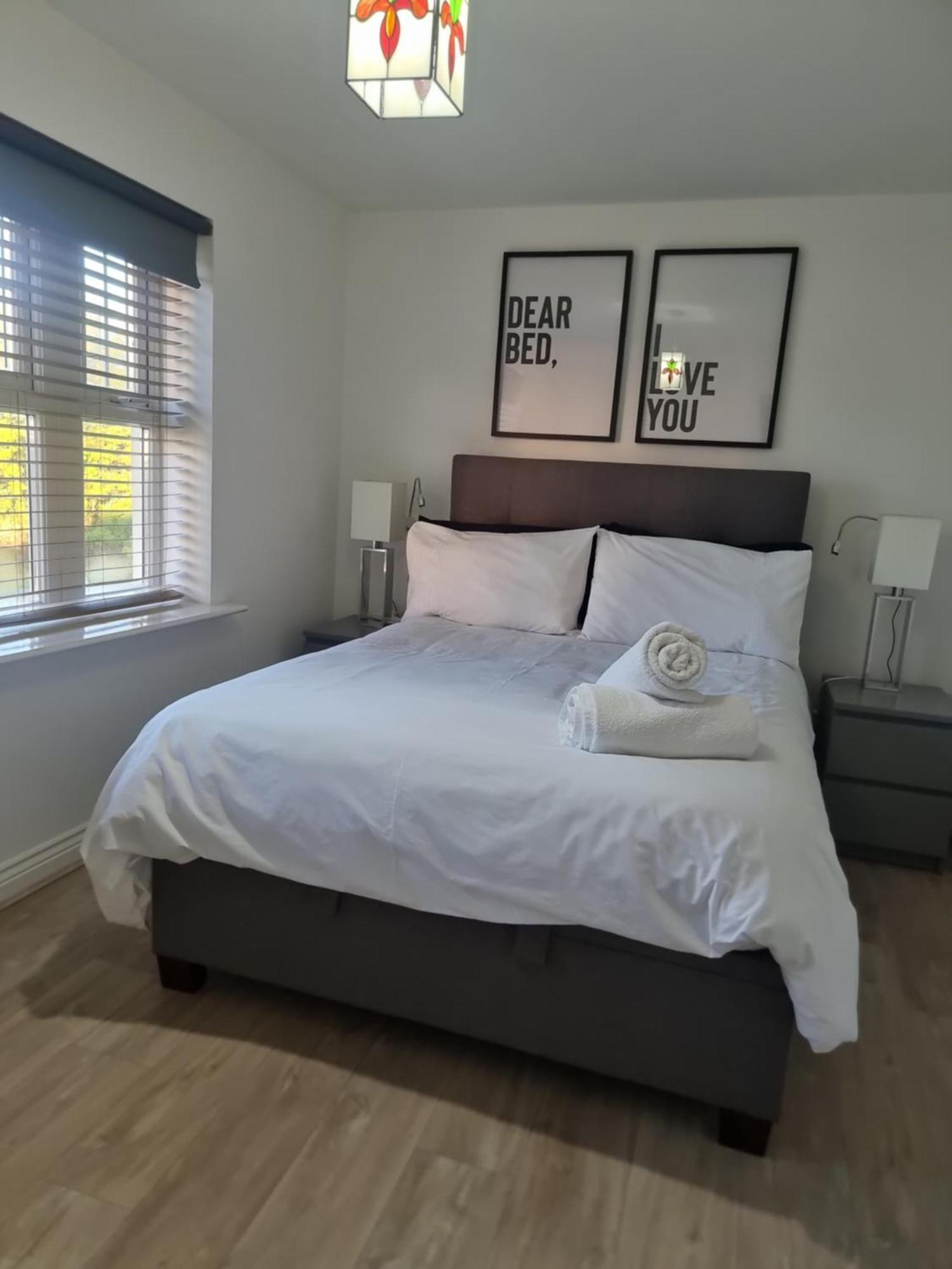 Bromley Common- Double Bedroom With En-Suite With Private Lounge In Shared Town House Exterior foto
