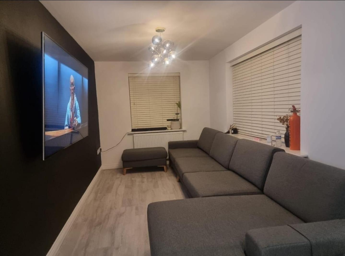 Bromley Common- Double Bedroom With En-Suite With Private Lounge In Shared Town House Exterior foto