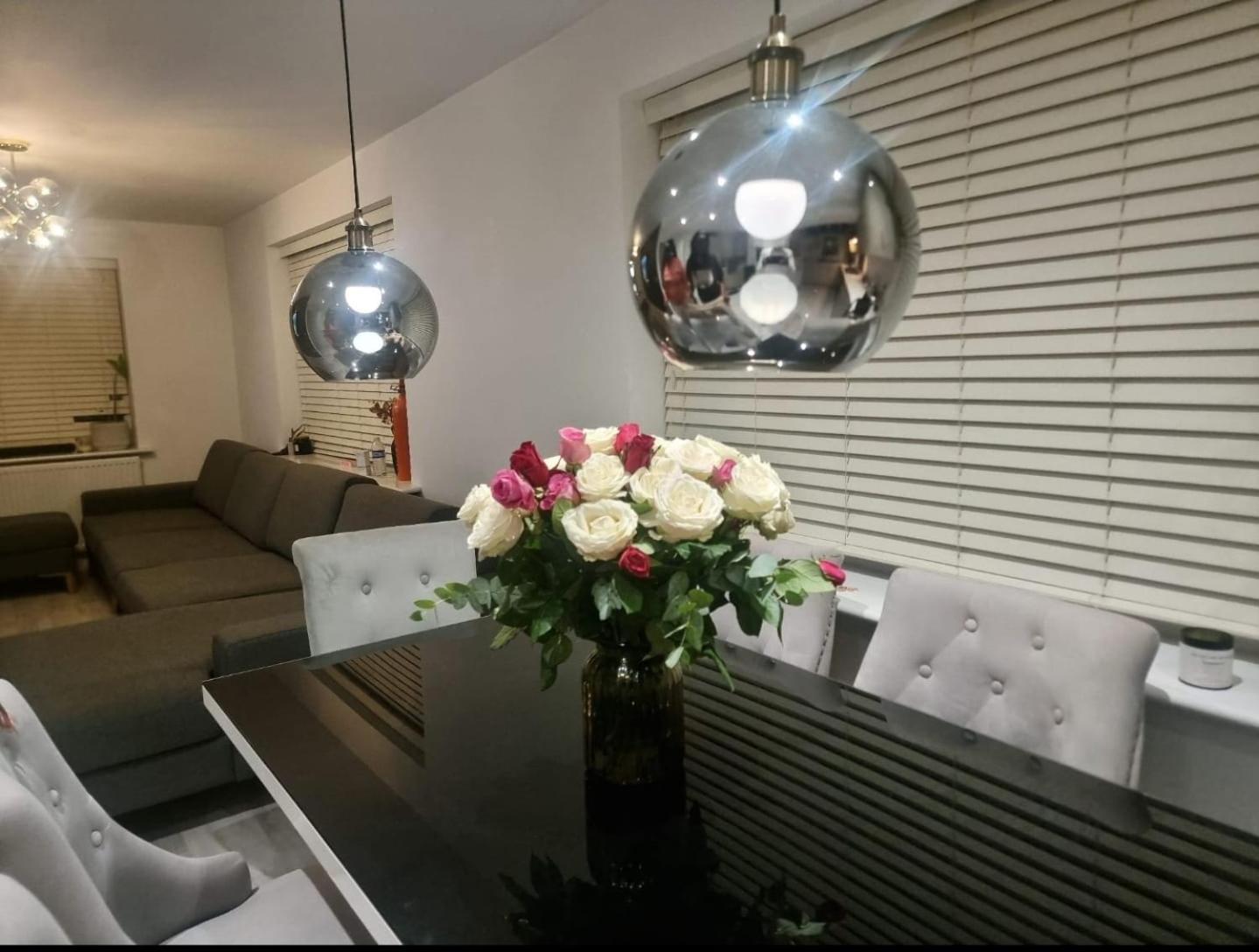 Bromley Common- Double Bedroom With En-Suite With Private Lounge In Shared Town House Exterior foto